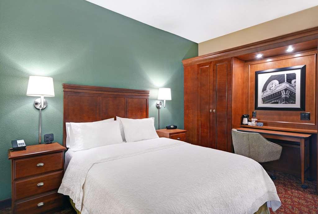 Hampton Inn Атенс Номер фото