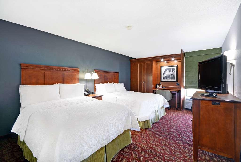 Hampton Inn Атенс Номер фото