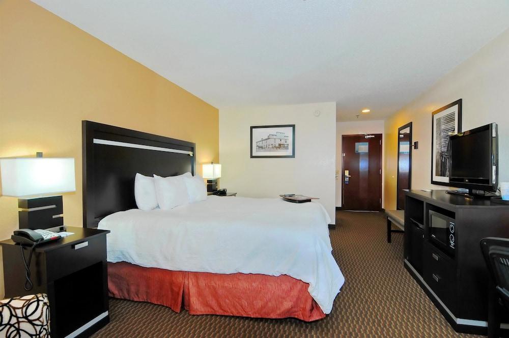 Hampton Inn Атенс Екстер'єр фото