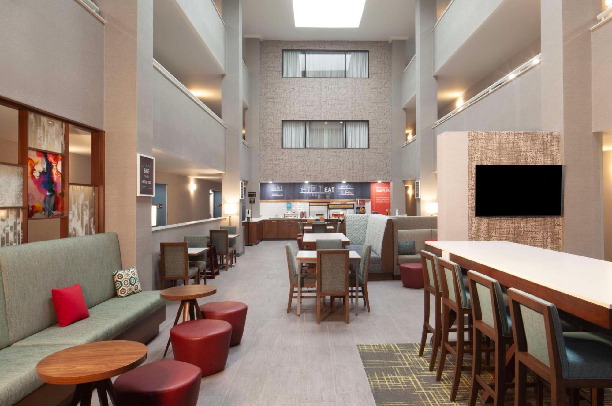 Hampton Inn Атенс Екстер'єр фото